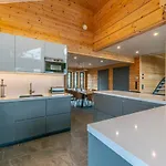 Villa Levillas Luxury Utsu Aurora *