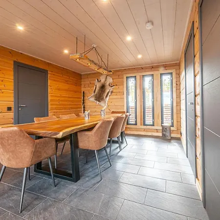 Levillas Kinnastie 23 *