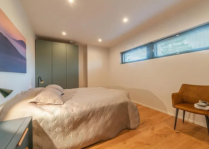 Levillas Kinnastie 23